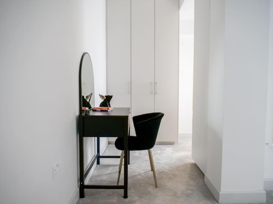 Super Spacious 3 Bedroom And 3 Bathroom * Londra