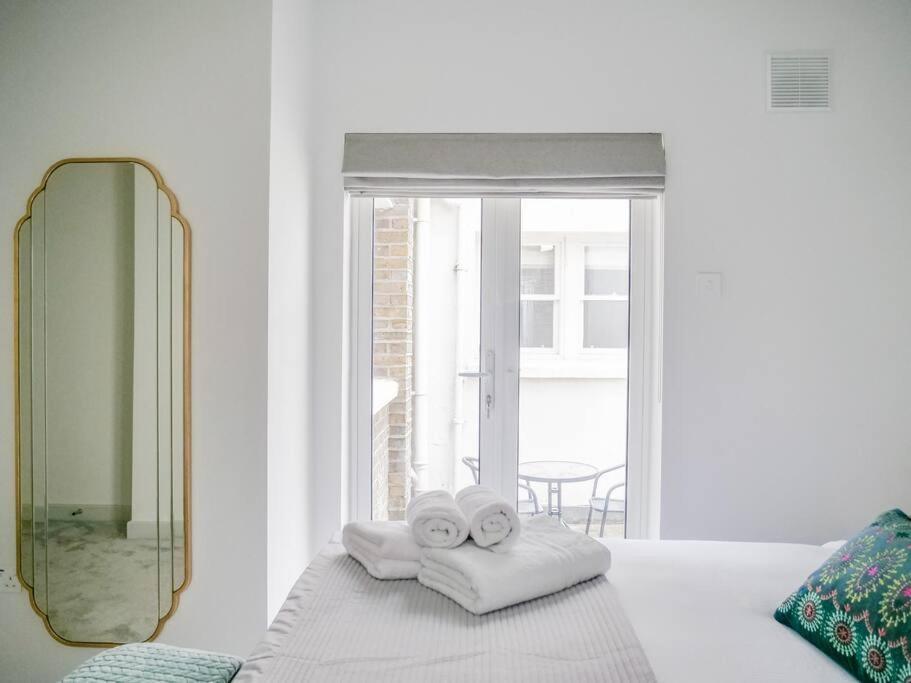Super Spacious 3 Bedroom And 3 Bathroom *