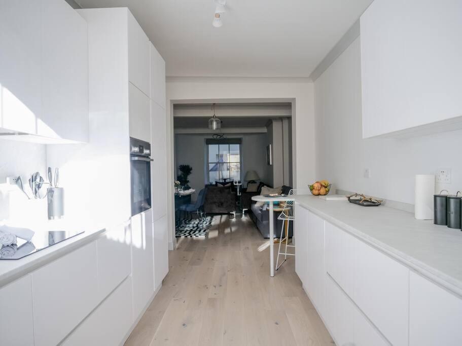 Super Spacious 3 Bedroom And 3 Bathroom Appartamento *