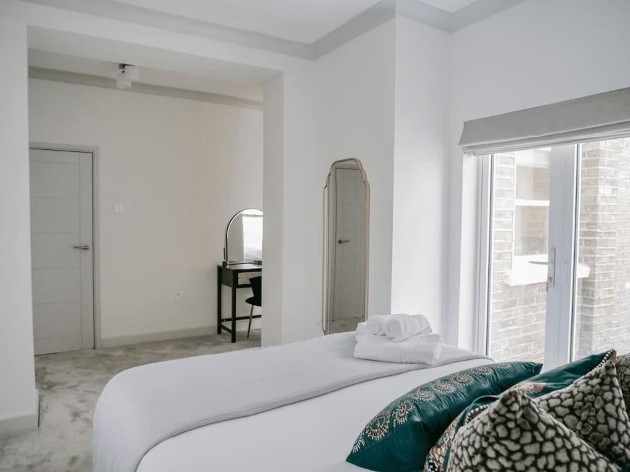 Super Spacious 3 Bedroom And 3 Bathroom