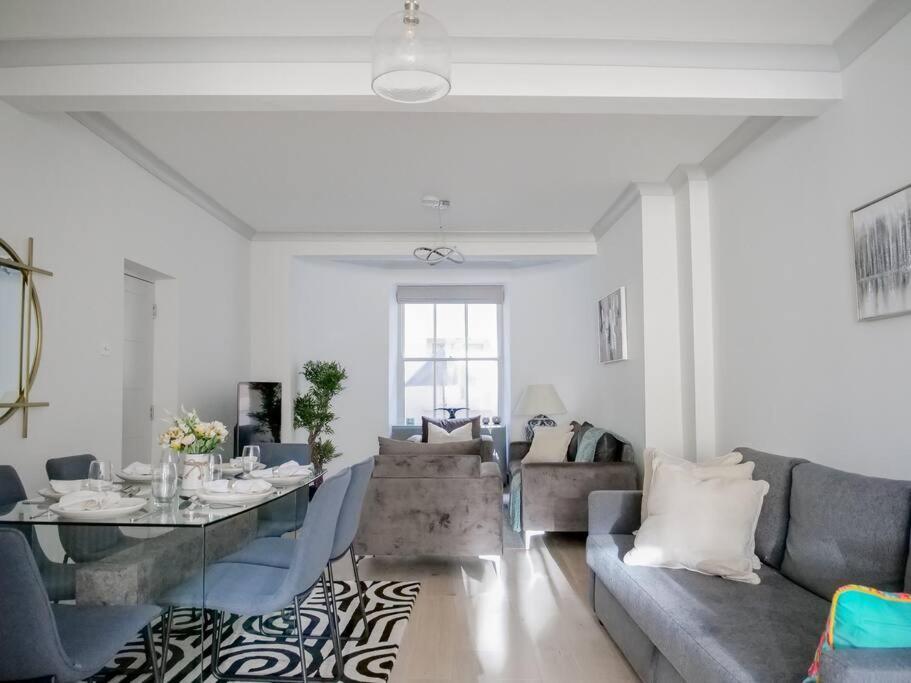 Super Spacious 3 Bedroom And 3 Bathroom Londra